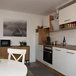 Gaestehaus Zum Rhein Apartment Rheinhausen