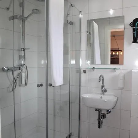 Gaestehaus Zum Rhein *