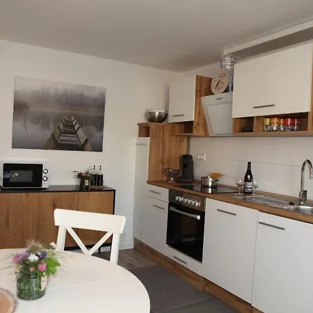 Gaestehaus Zum Rhein * Rheinhausen